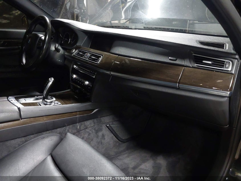 2011 BMW 740I VIN: WBAKA4C54BC392306 Lot: 38092372