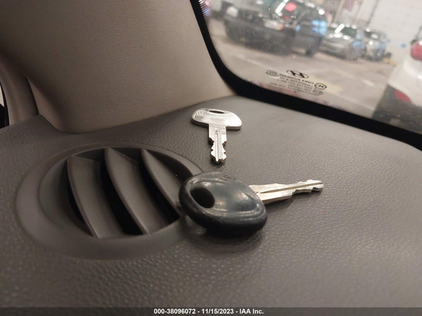 2006 Hyundai Accent Gls VIN: KMHCN46C06U052975 Lot: 38096072