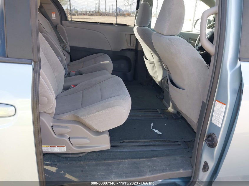 2016 Toyota Sienna Le 8 Passenger VIN: 5TDKK3DC2GS740200 Lot: 38097348