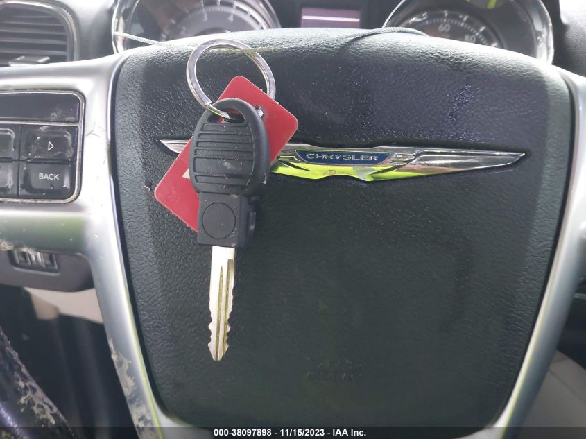 2011 Chrysler Town & Country Touring VIN: 2A4RR5DG5BR613204 Lot: 38097898