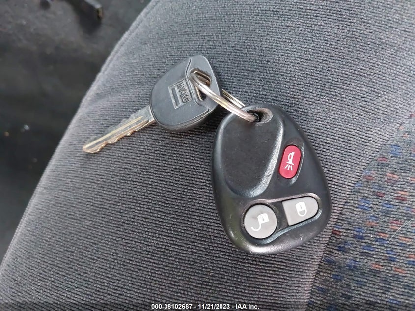 2000 Chevrolet Silverado 1500 Ls VIN: 1GCEC14T6YZ355558 Lot: 38102687