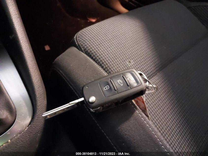 2011 Volkswagen Golf Tdi 4-Door VIN: WVWDM7AJ8BW137225 Lot: 38104813