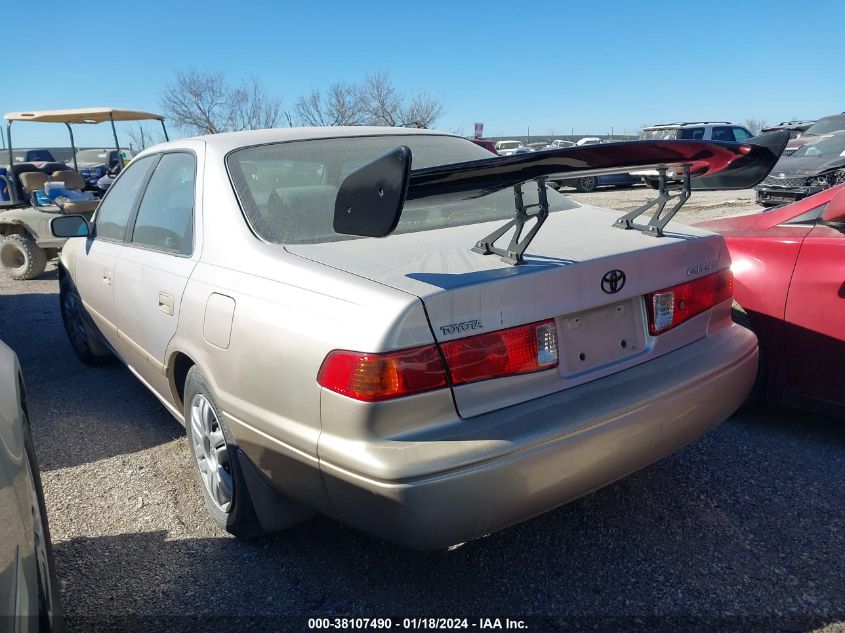 2001 Toyota Camry Le VIN: 4T1BG22K71U085097 Lot: 38107490