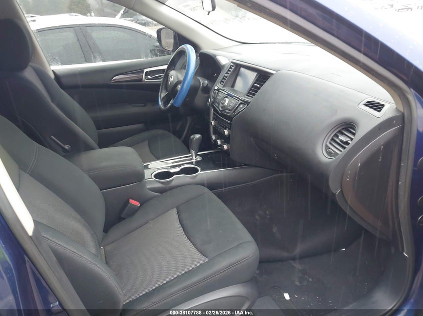 2017 Nissan Pathfinder