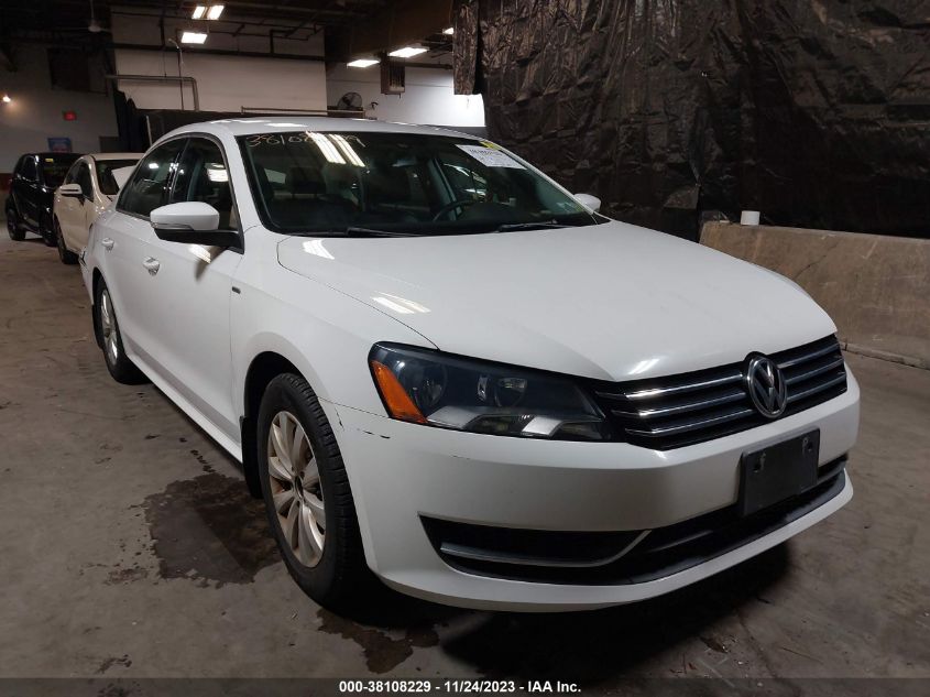 2015 Volkswagen Passat 1.8T Wolfsburg Edition VIN: 1VWAT7A34FC067590 Lot: 38108229