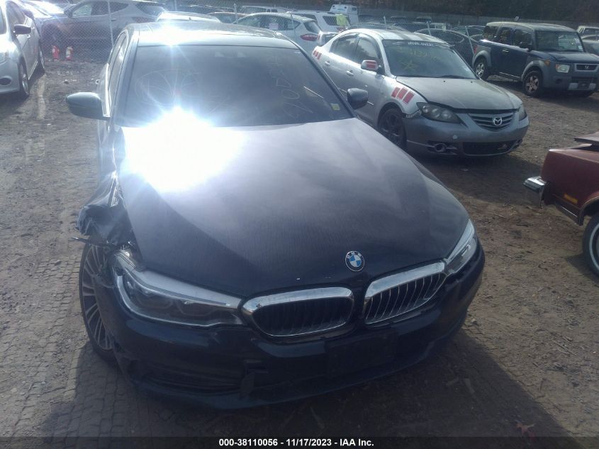 WBAJE7C3XHG890267 2017 BMW 540I xDrive