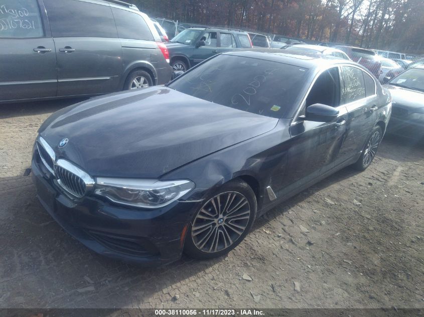 WBAJE7C3XHG890267 2017 BMW 540I xDrive