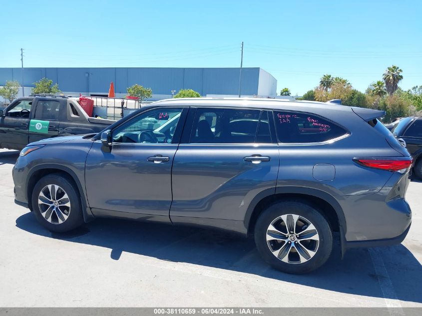 2022 TOYOTA HIGHLANDER XLE - 5TDHZRBH3NS203887