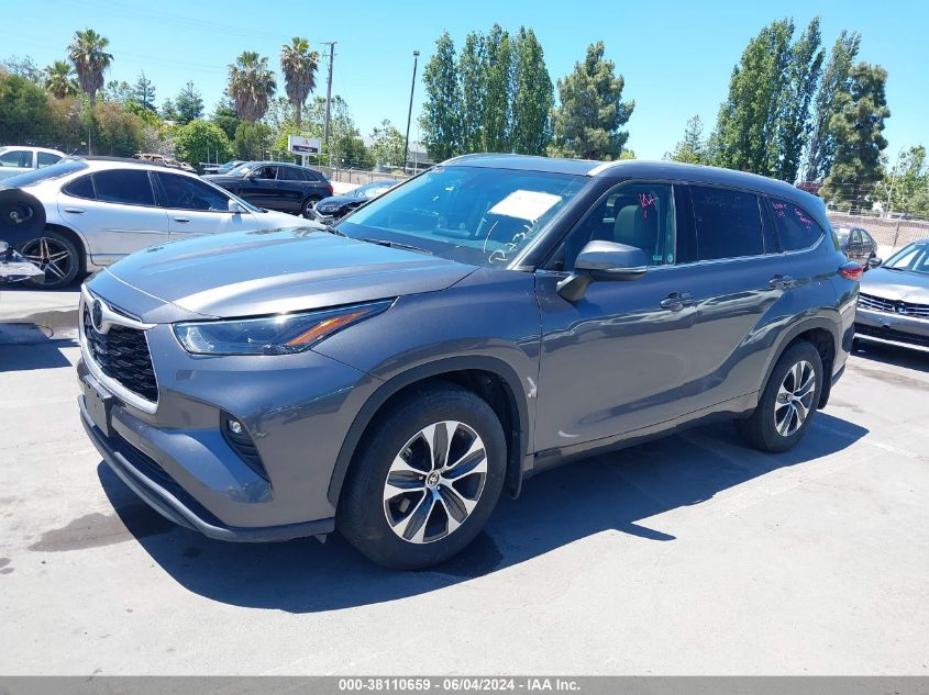 2022 TOYOTA HIGHLANDER XLE - 5TDHZRBH3NS203887