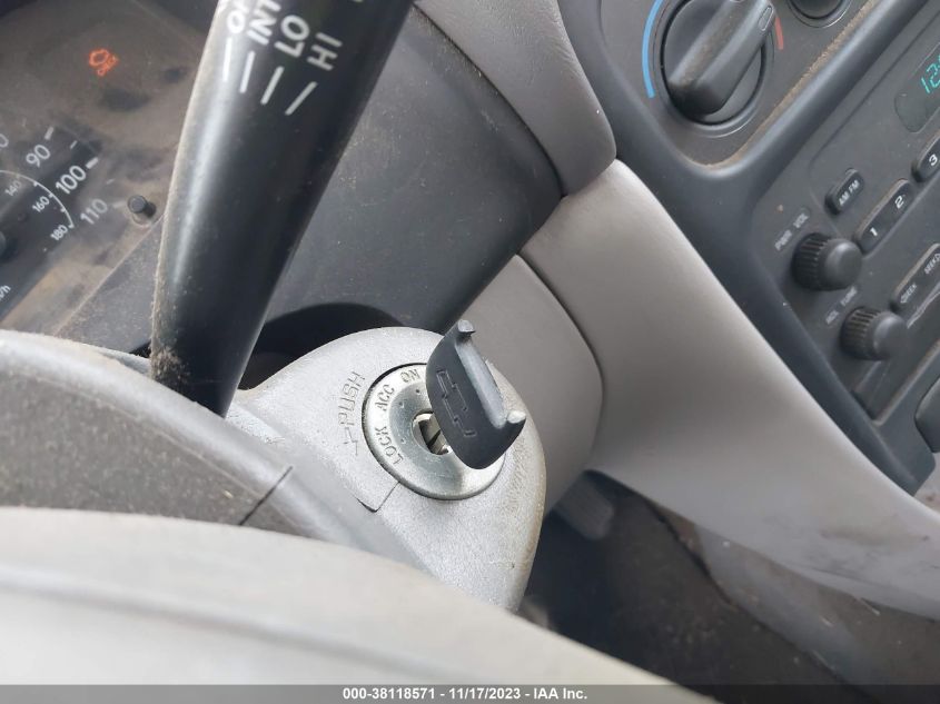 2000 Chevrolet Prizm VIN: 1Y1SK5286YZ424692 Lot: 38118571