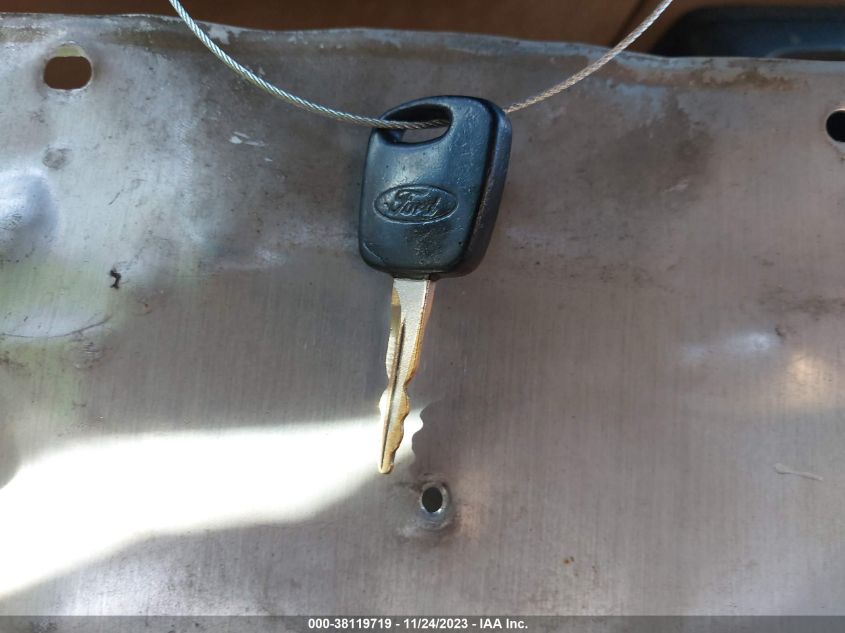 2000 Ford Explorer Xlt VIN: 1FMZU63E7YZC51509 Lot: 38119719