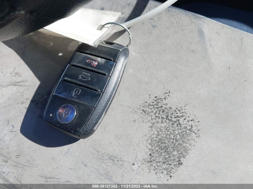 2019 Kia Optima S VIN: 5XXGT4L39KG354068 Lot: 38127352