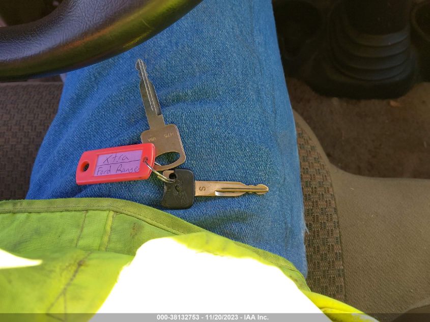 1998 Ford Ranger Splash/Xl/Xlt VIN: 1FTYR10C2WUA80220 Lot: 38132753