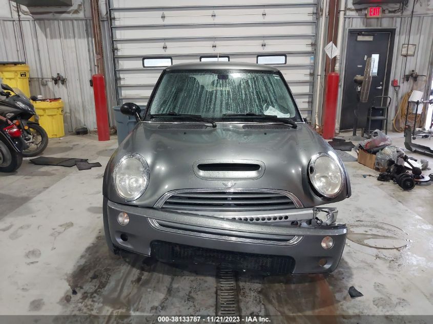 2004 Mini Cooper S VIN: WMWRE33484TD89404 Lot: 38133787