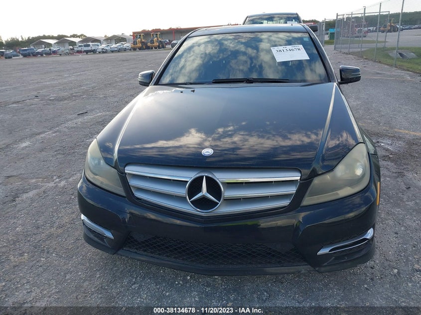 2013 MERCEDES-BENZ C 250 SPORT/LUXURY - WDDGF4HB3DA776591