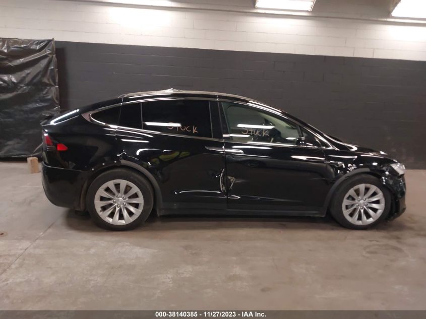 2018 Tesla Model X 75D/P100D/100D VIN: 5YJXCDE25JF096508 Lot: 38140385