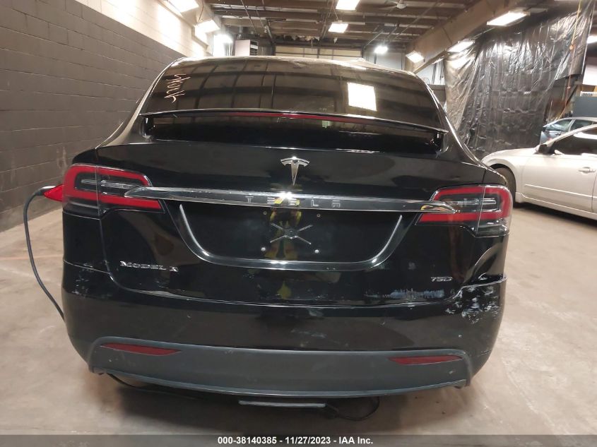 2018 Tesla Model X 75D/P100D/100D VIN: 5YJXCDE25JF096508 Lot: 38140385