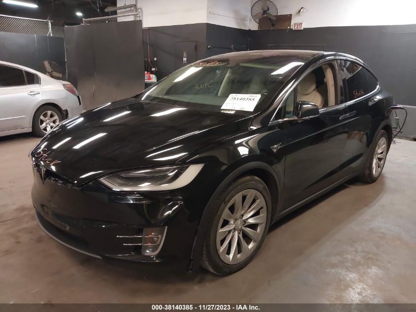 2018 Tesla Model X 75D/P100D/100D VIN: 5YJXCDE25JF096508 Lot: 38140385