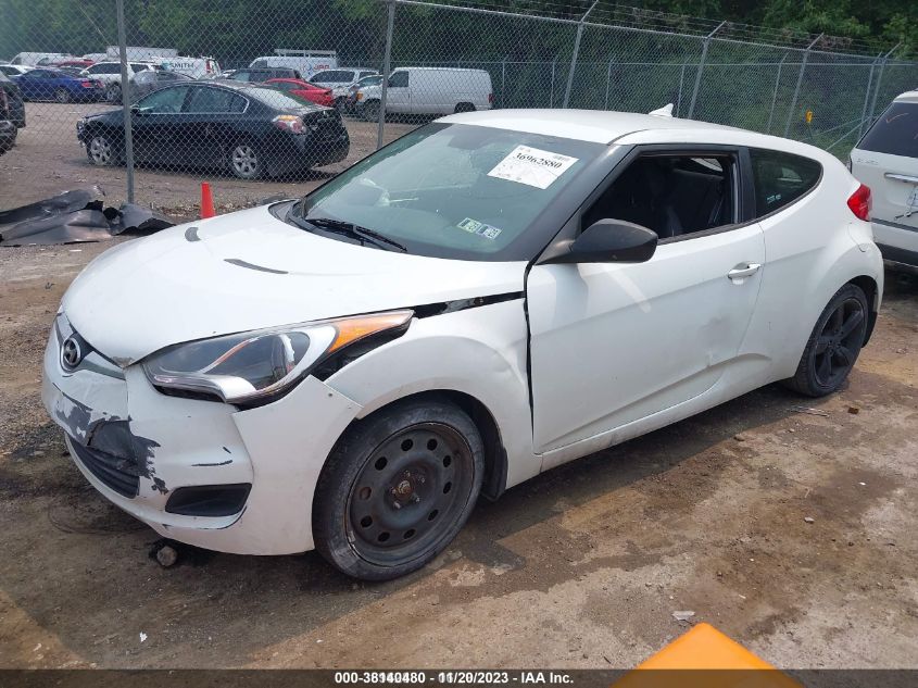 2013 Hyundai Veloster Base W/Black VIN: KMHTC6AD0DU097509 Lot: 38140480