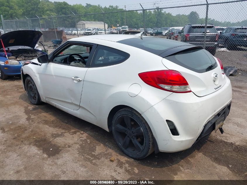 2013 Hyundai Veloster Base W/Black VIN: KMHTC6AD0DU097509 Lot: 38140480