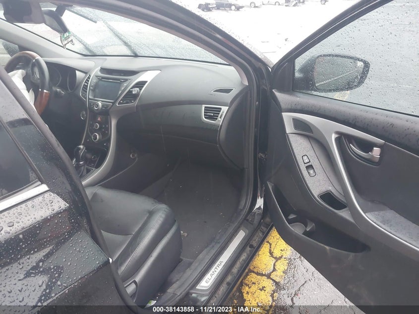 KMHDH4AH2FU237690 2015 HYUNDAI ELANTRA photo no. 5
