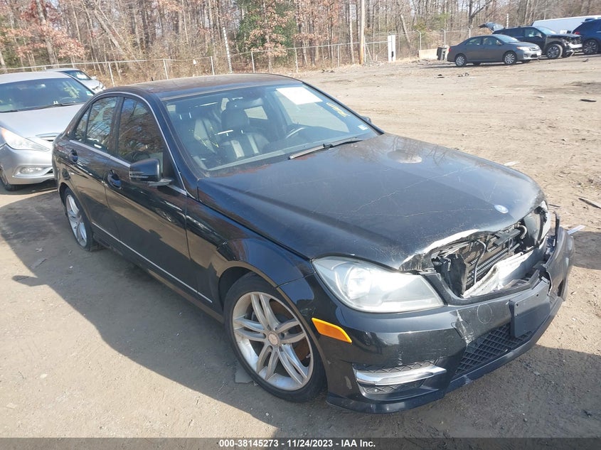 2014 MERCEDES-BENZ C 250 SPORT/LUXURY - WDDGF4HBXEA955194