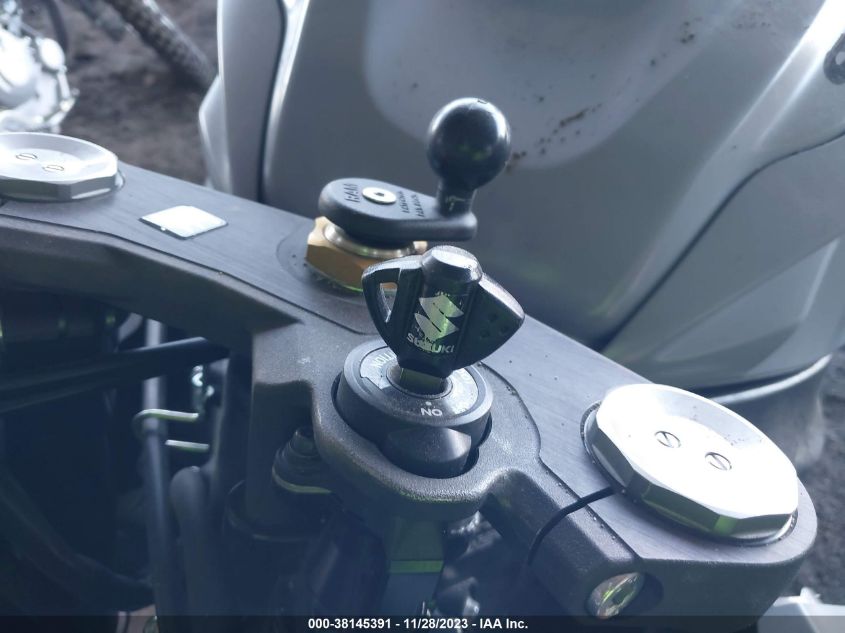 2022 Suzuki Gsx-R600 VIN: JS1GN7FA5N7100337 Lot: 38145391