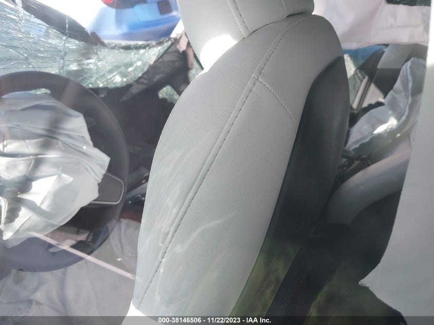 2022 Tesla Model Y Long Range Dual Motor All-Wheel Drive VIN: 7SAYGDEE3NF554851 Lot: 38146506