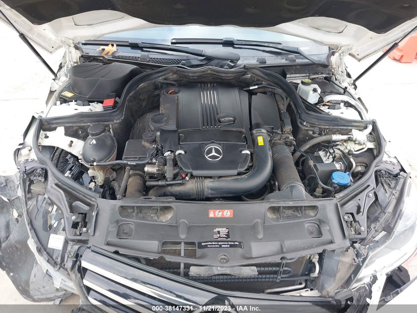 2014 MERCEDES-BENZ C 250 SPORT/LUXURY - WDDGF4HB5EA965521