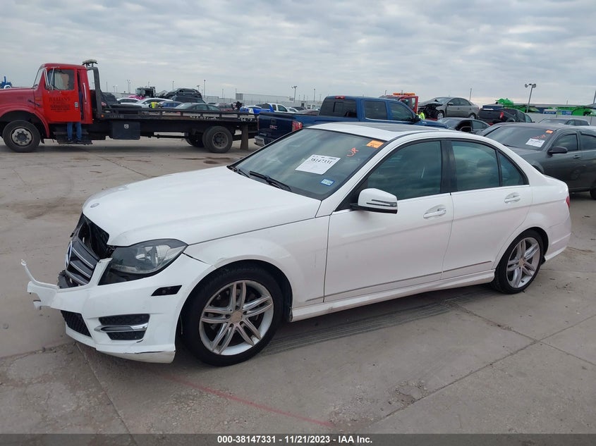 2014 MERCEDES-BENZ C 250 SPORT/LUXURY - WDDGF4HB5EA965521