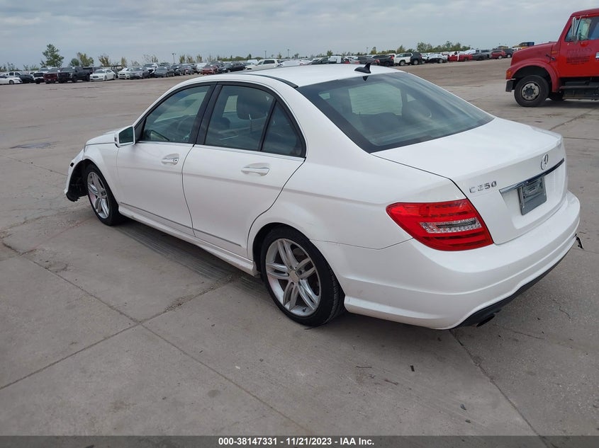 2014 MERCEDES-BENZ C 250 SPORT/LUXURY - WDDGF4HB5EA965521
