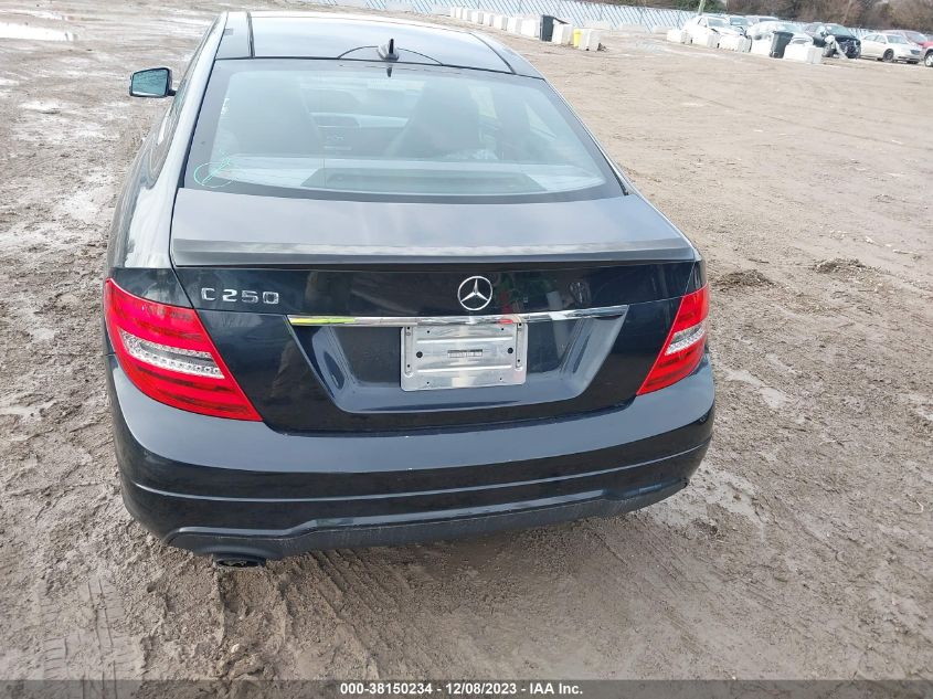 2012 Mercedes-Benz C 250 VIN: WDDGJ4HB7CF877990 Lot: 38150234