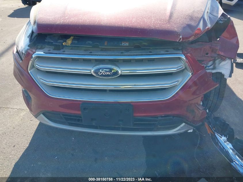 1FMCU9GD9JUB60897 2018 Ford Escape Se