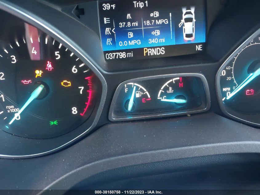 1FMCU9GD9JUB60897 2018 Ford Escape Se