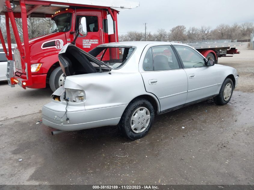 1993 Toyota Camry Le VIN: 4T1SK12EXPU204644 Lot: 38152189