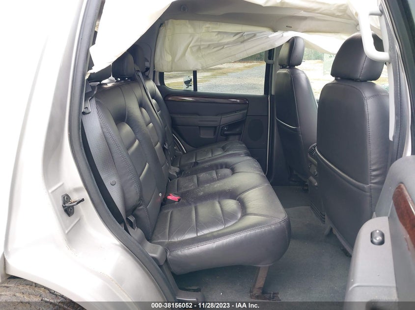 2004 Ford Explorer Limited VIN: 1FMDU65W04UA06185 Lot: 38156052