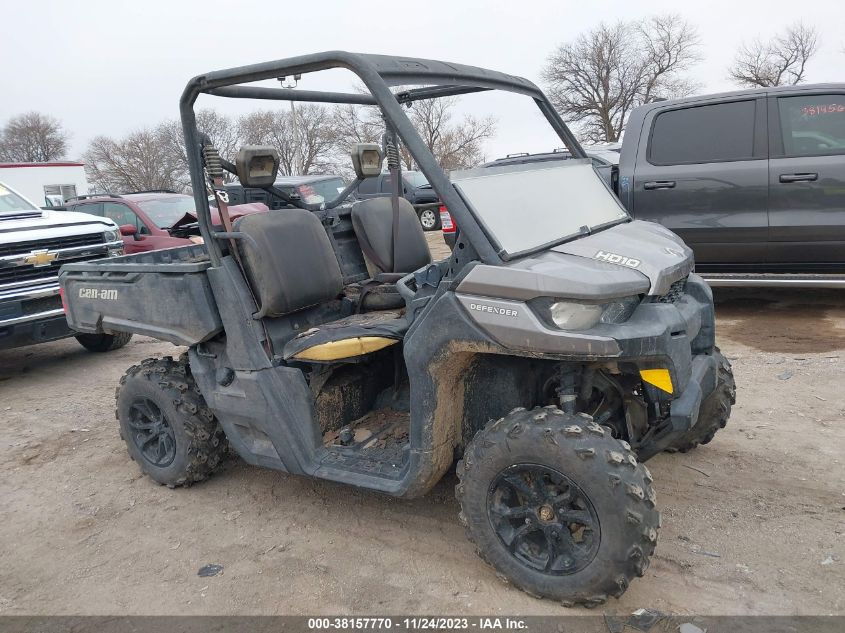 2017 Can-Am Defender Hd10/Hd10 Dps VIN: 3JBUGAP43HK000304 Lot: 40636089