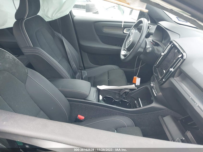 2022 VOLVO XC40 RECHARGE PURE ELECTRIC P8 TWIN ULTIMATE VIN: YV4ED3UB2N2711991