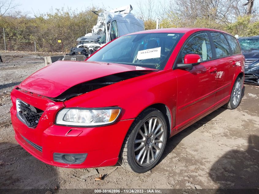 2010 Volvo V50 2.4I VIN: YV1382MW3A2560319 Lot: 38162896