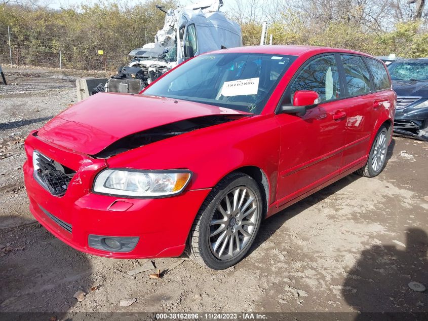 2010 Volvo V50 2.4I VIN: YV1382MW3A2560319 Lot: 38162896