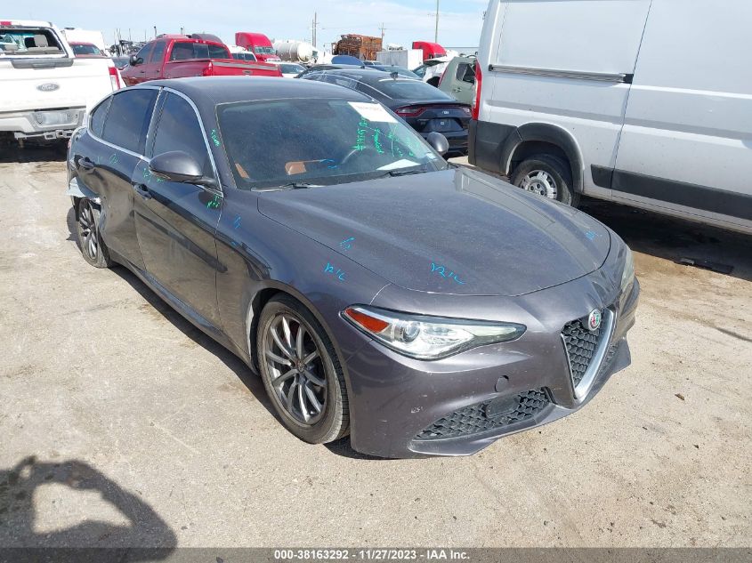 ZARFAEBN9J7562927 2018 Alfa Romeo Giulia Rwd