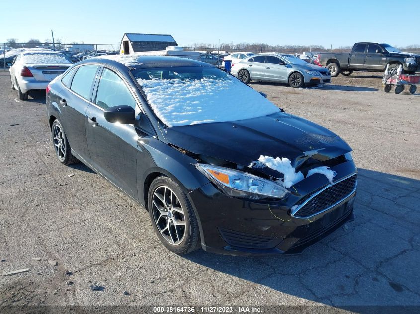 2018 Ford Focus S VIN: 1FADP3E2XJL277933 Lot: 38164736