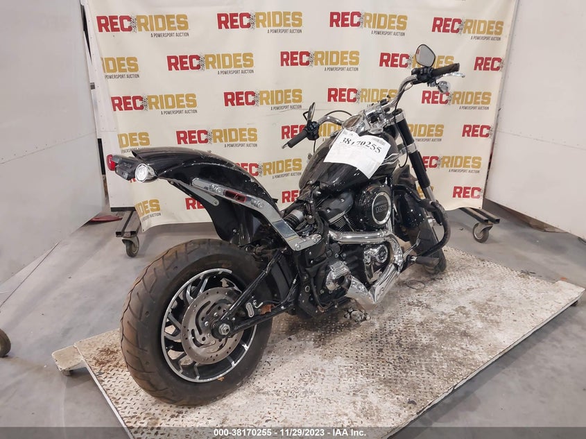 2018 HARLEY-DAVIDSON FLSB SPORT GLIDE 1HD1YMJ26JC035063