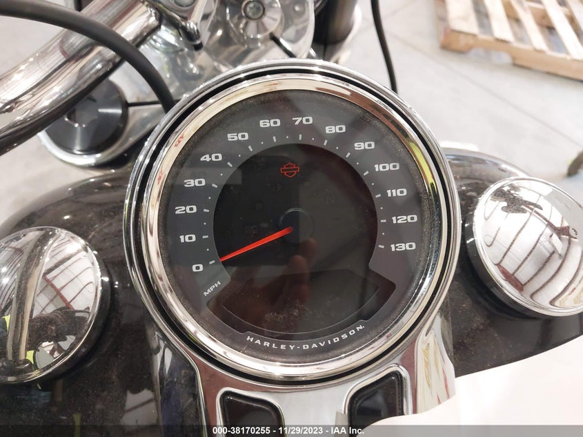 2018 HARLEY-DAVIDSON FLSB SPORT GLIDE 1HD1YMJ26JC035063