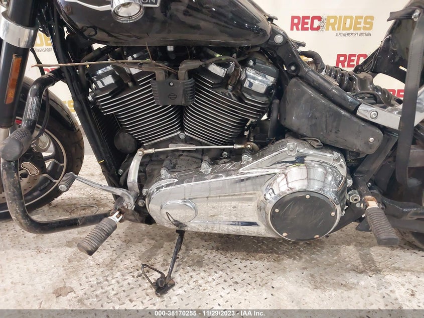 2018 HARLEY-DAVIDSON FLSB SPORT GLIDE 1HD1YMJ26JC035063