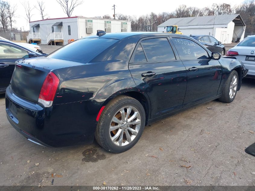 2015 Chrysler 300 Limited VIN: 2C3CCARG9FH892235 Lot: 38170262