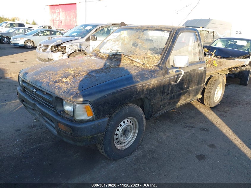 1992 Toyota Pickup 1/2 Ton Short Wheelbase VIN: JT4RN81A3N5132663 Lot: 38170628