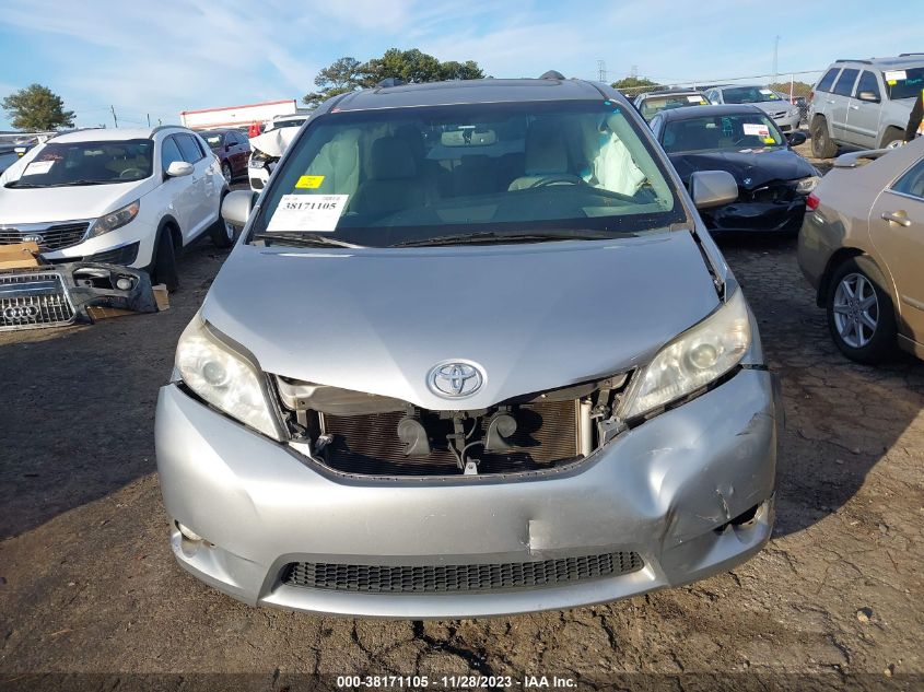 5TDYK3DC2FS555282 2015 Toyota Sienna Xle 8 Passenger