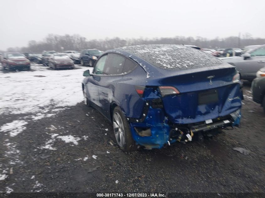 2022 Tesla Model Y Long Range Dual Motor All-Wheel Drive VIN: 7SAYGAEEXNF428985 Lot: 38171743