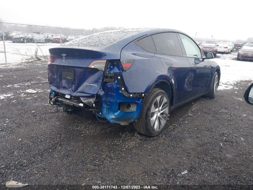 2022 Tesla Model Y Long Range Dual Motor All-Wheel Drive VIN: 7SAYGAEEXNF428985 Lot: 38171743